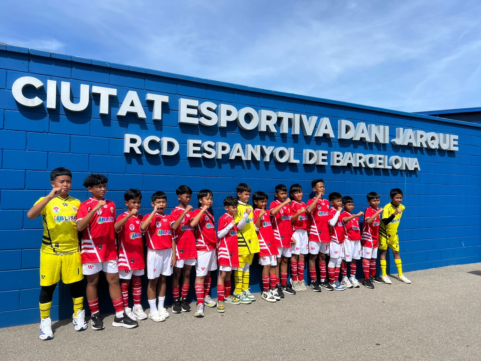 Makaira “Akai” Alam Walik, Siswa SD Telkom Makassar Pimpin Timnas Pelajar ke Turnamen Internasional di Barcelona